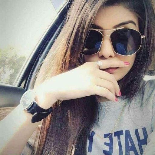 cute-attitude-dp-girl-wering-glasses