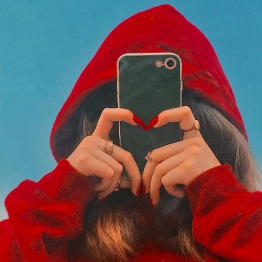 cute-attitude-dp-girl-with-red-hoodie