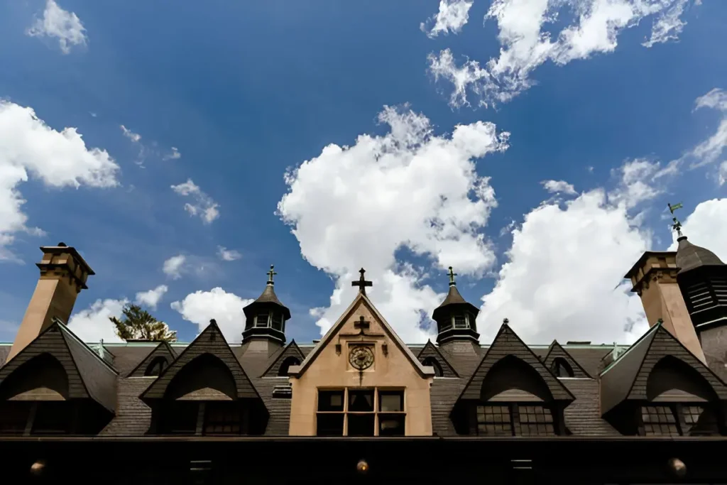 Top 10 Qualities to Look for in an Asheville Roofing Contractor